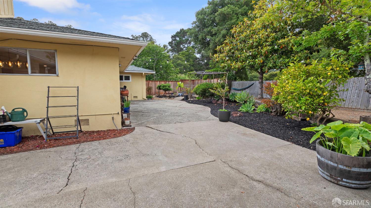 Detail Gallery Image 23 of 29 For 29 Woodcrest Cir, Oakland,  CA 94602 - 3 Beds | 2 Baths