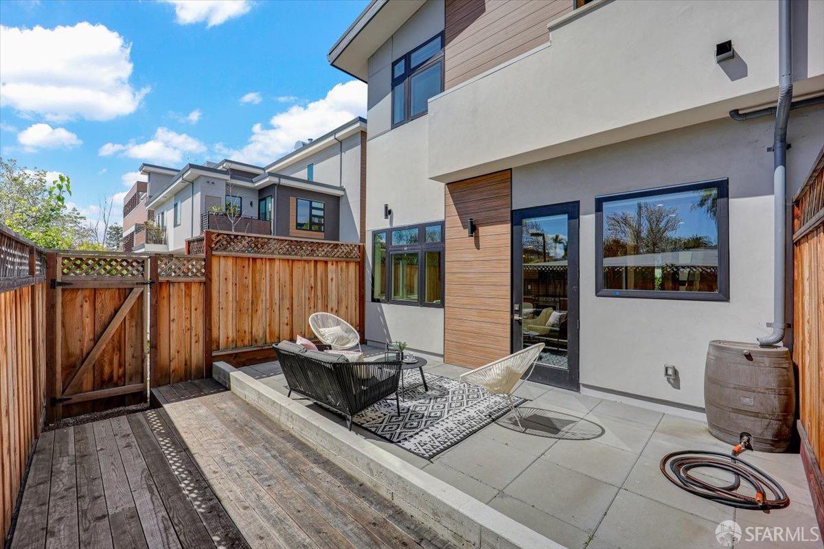 Detail Gallery Image 46 of 60 For 3875 El Camino Real #2,  Palo Alto,  CA 94306 - 2 Beds | 3 Baths