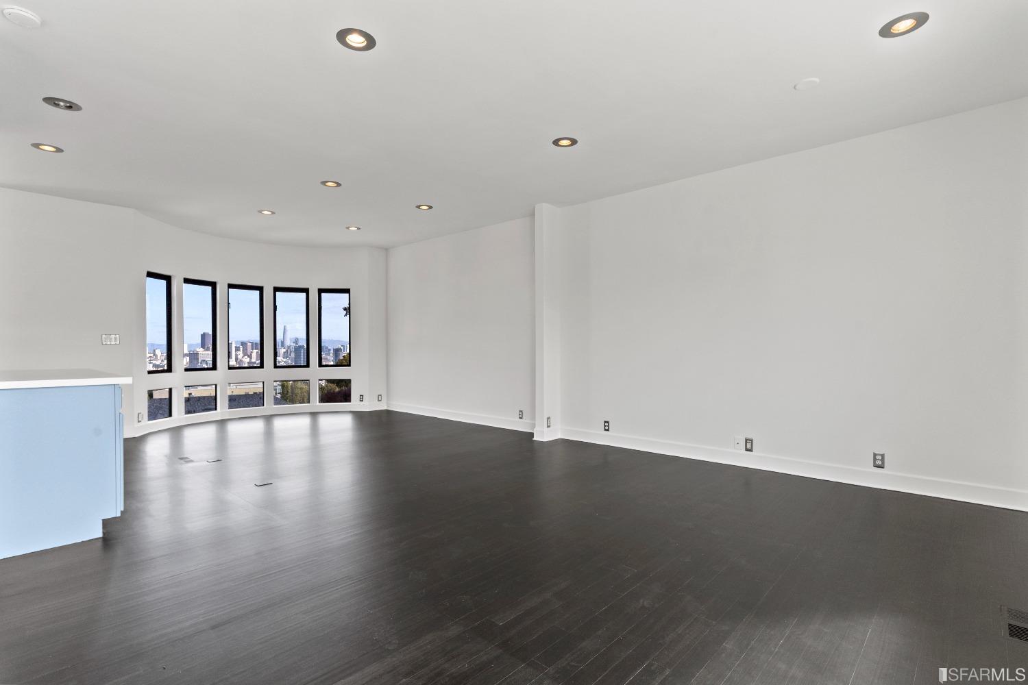 Detail Gallery Image 8 of 60 For 4 Museum Way, San Francisco,  CA 94114 - 2 Beds | 2 Baths