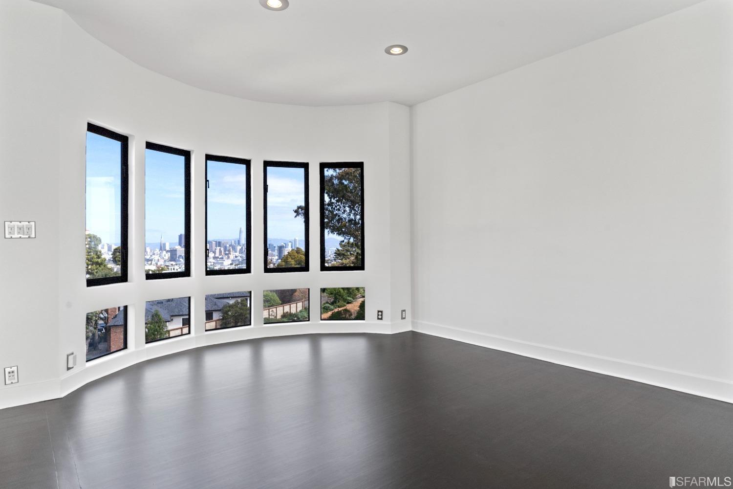 Detail Gallery Image 9 of 60 For 4 Museum Way, San Francisco,  CA 94114 - 2 Beds | 2 Baths
