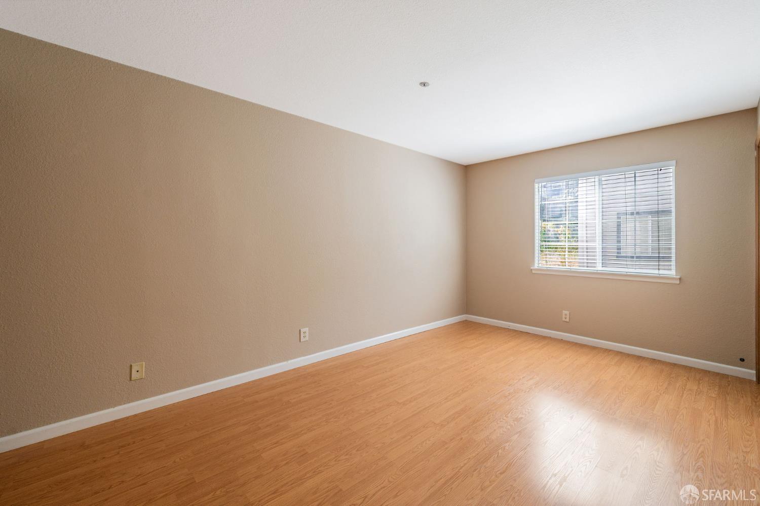 Detail Gallery Image 13 of 31 For 1021 San Luis Cir #612,  Daly City,  CA 94014 - 2 Beds | 2 Baths