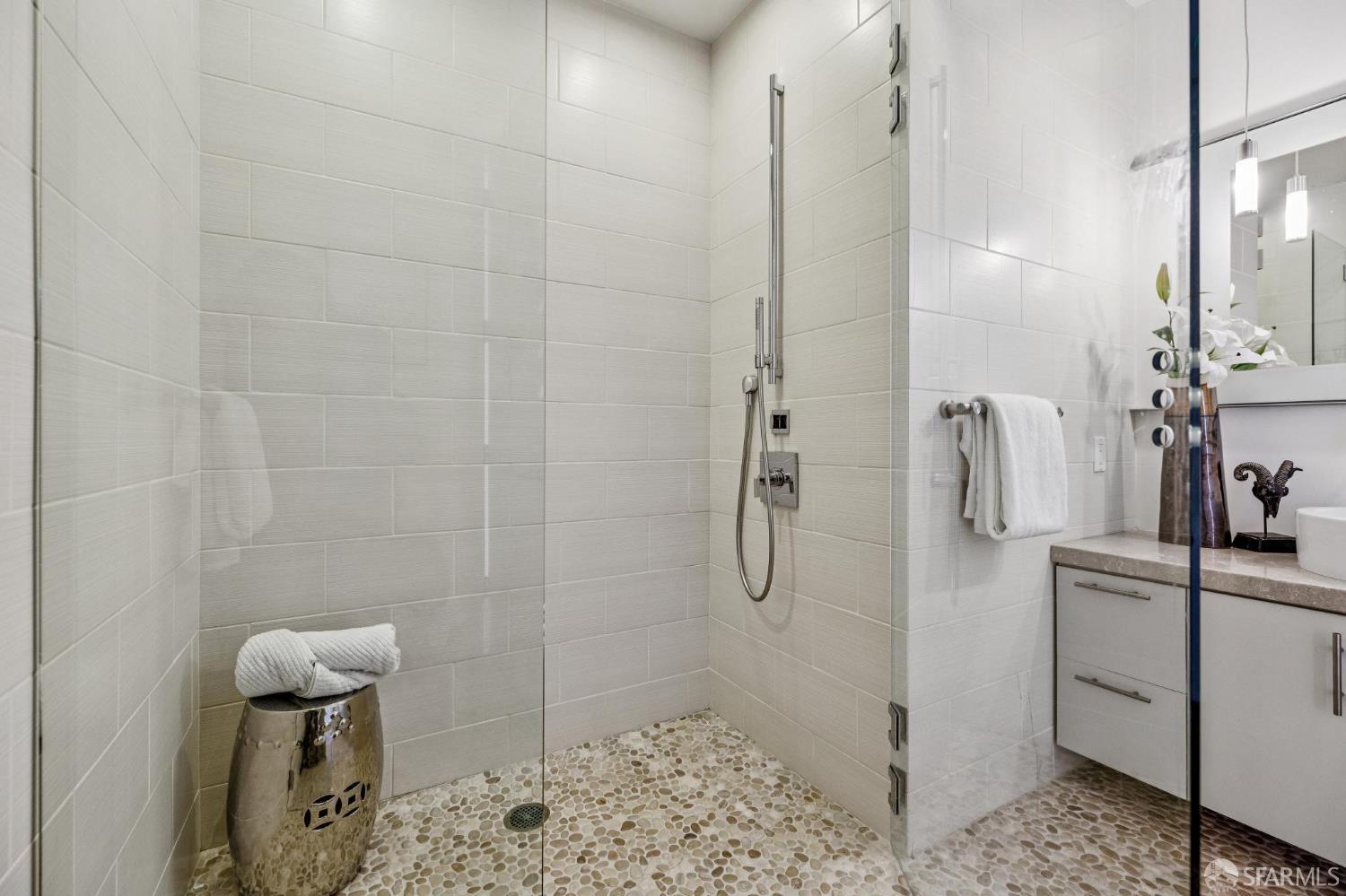 Detail Gallery Image 41 of 55 For 6 Mint Plz 900a,  San Francisco,  CA 94103 - 3 Beds | 3/1 Baths