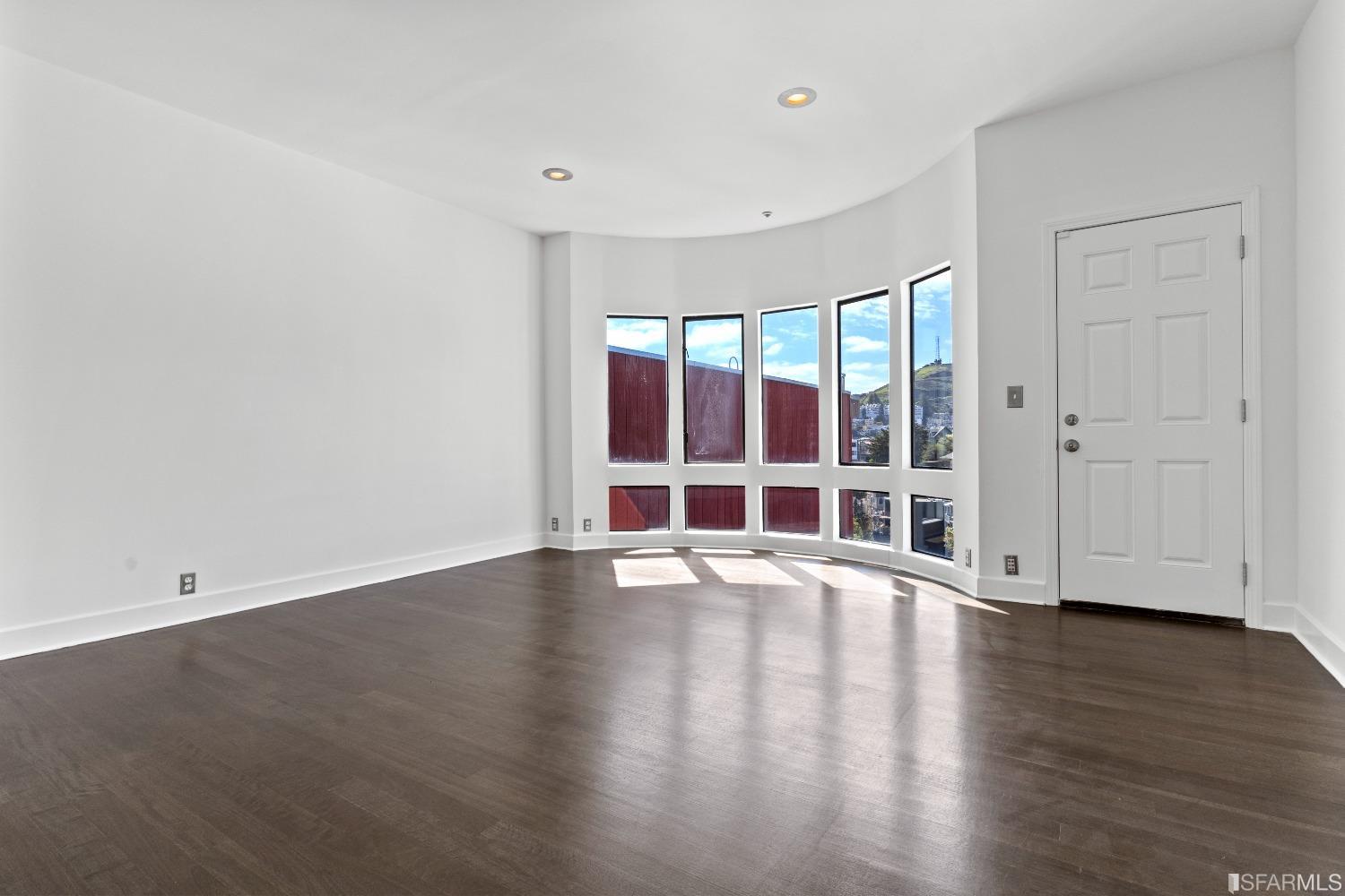 Detail Gallery Image 39 of 60 For 4 Museum Way, San Francisco,  CA 94114 - 2 Beds | 2 Baths