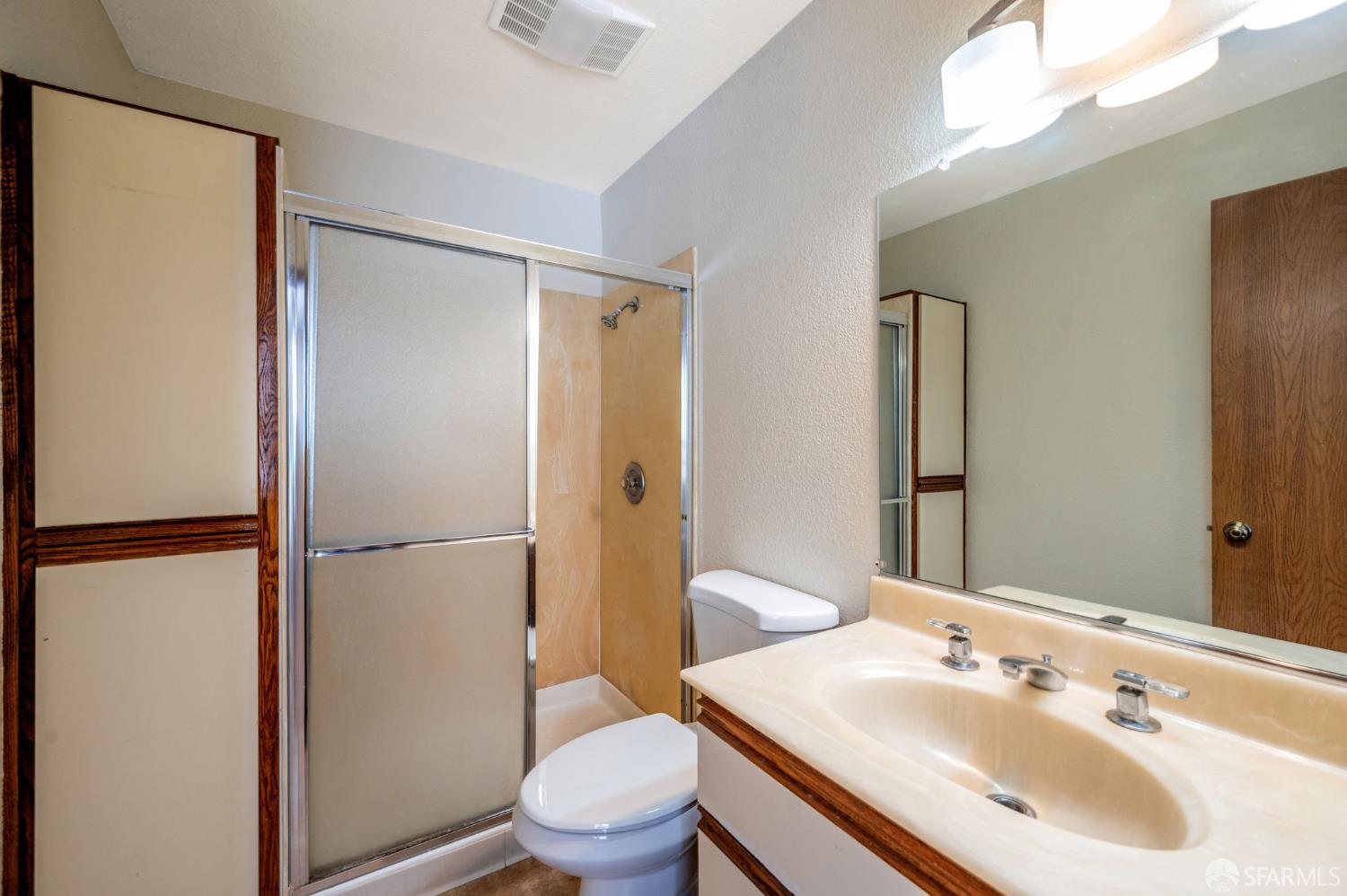 Detail Gallery Image 22 of 31 For 1021 San Luis Cir #612,  Daly City,  CA 94014 - 2 Beds | 2 Baths