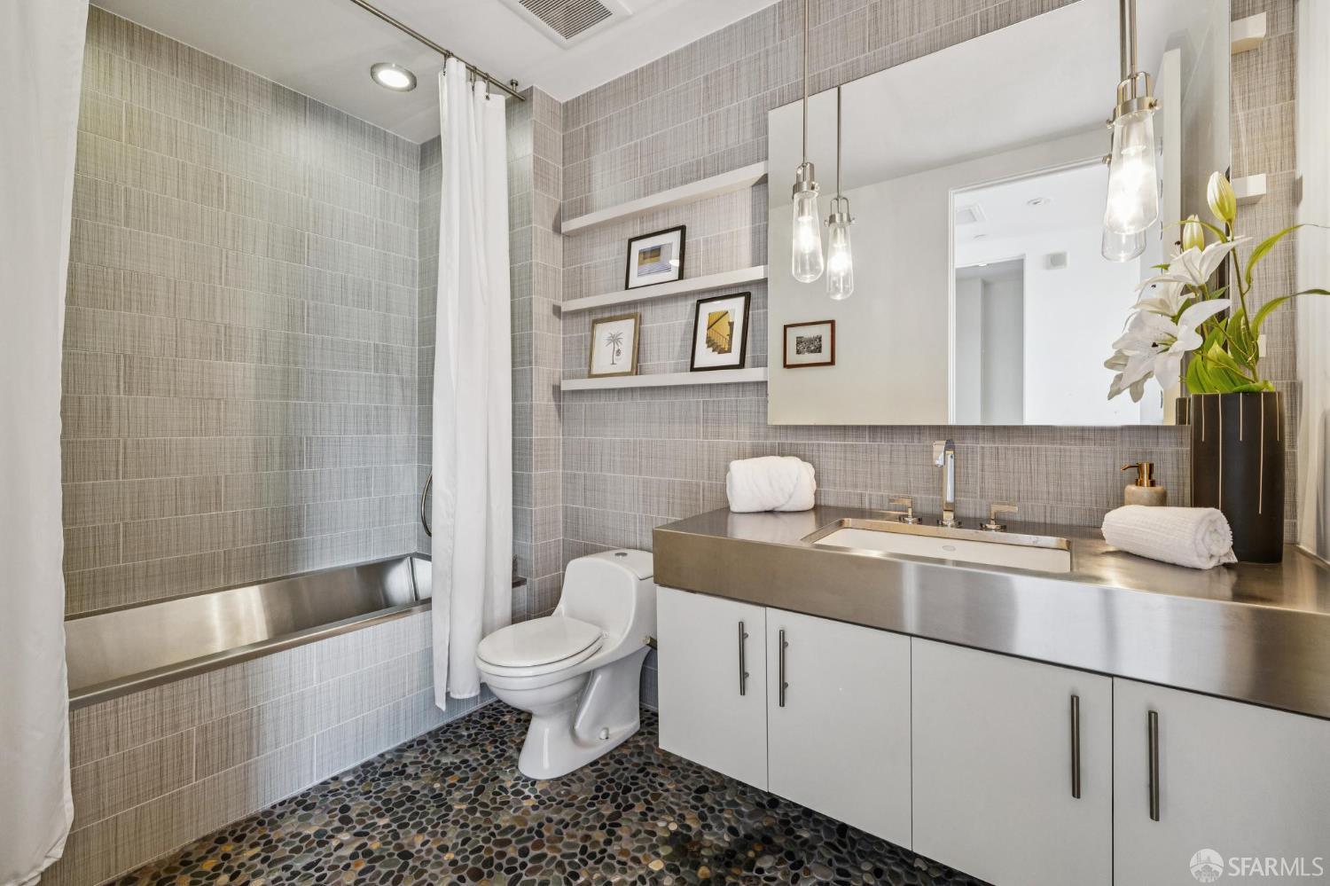 Detail Gallery Image 44 of 55 For 6 Mint Plz 900a,  San Francisco,  CA 94103 - 3 Beds | 3/1 Baths