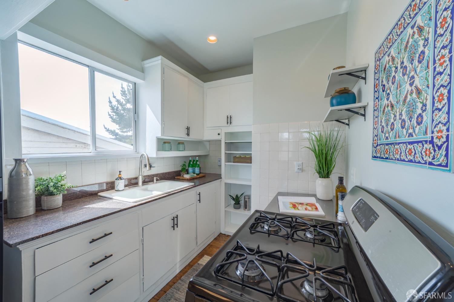 Detail Gallery Image 9 of 23 For 276 Bemis St, San Francisco,  CA 94131 - 1 Beds | 1 Baths