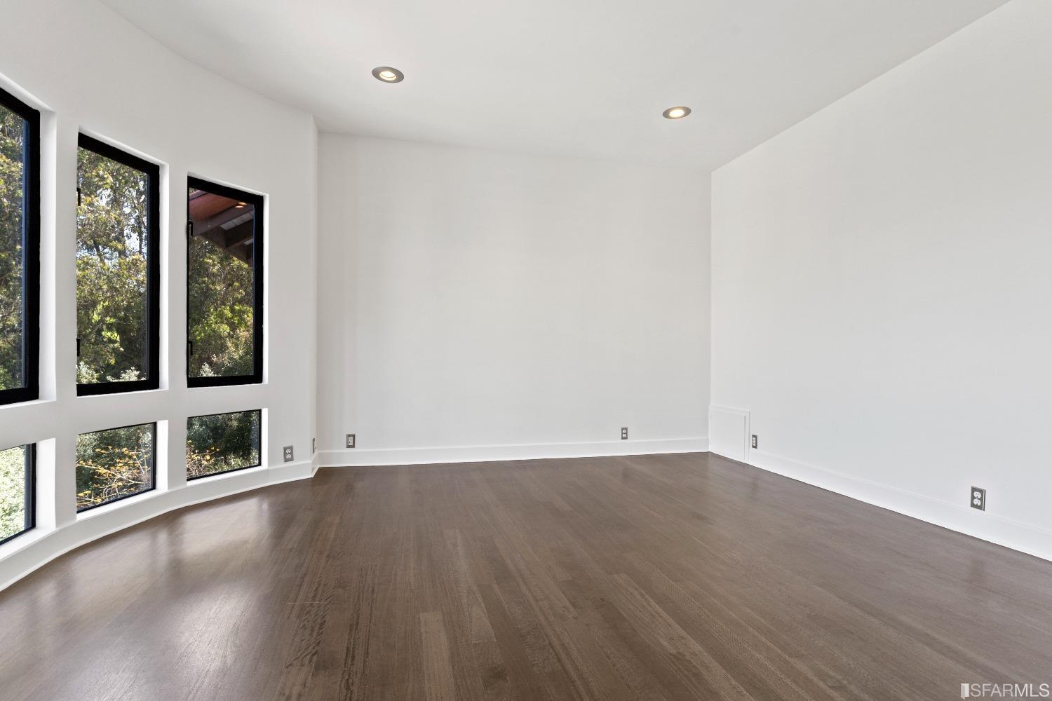 Detail Gallery Image 33 of 60 For 4 Museum Way, San Francisco,  CA 94114 - 2 Beds | 2 Baths