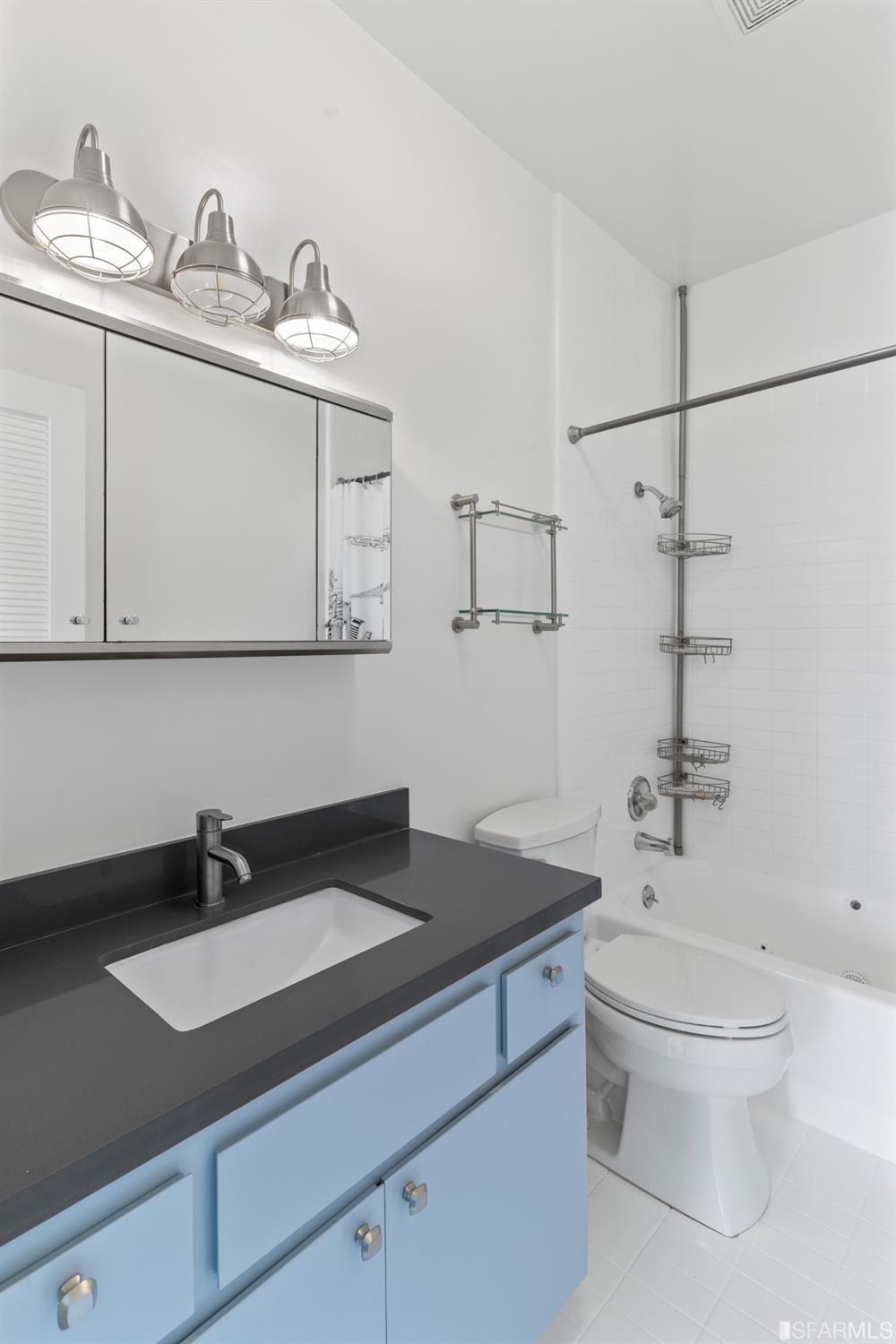 Detail Gallery Image 31 of 60 For 4 Museum Way, San Francisco,  CA 94114 - 2 Beds | 2 Baths
