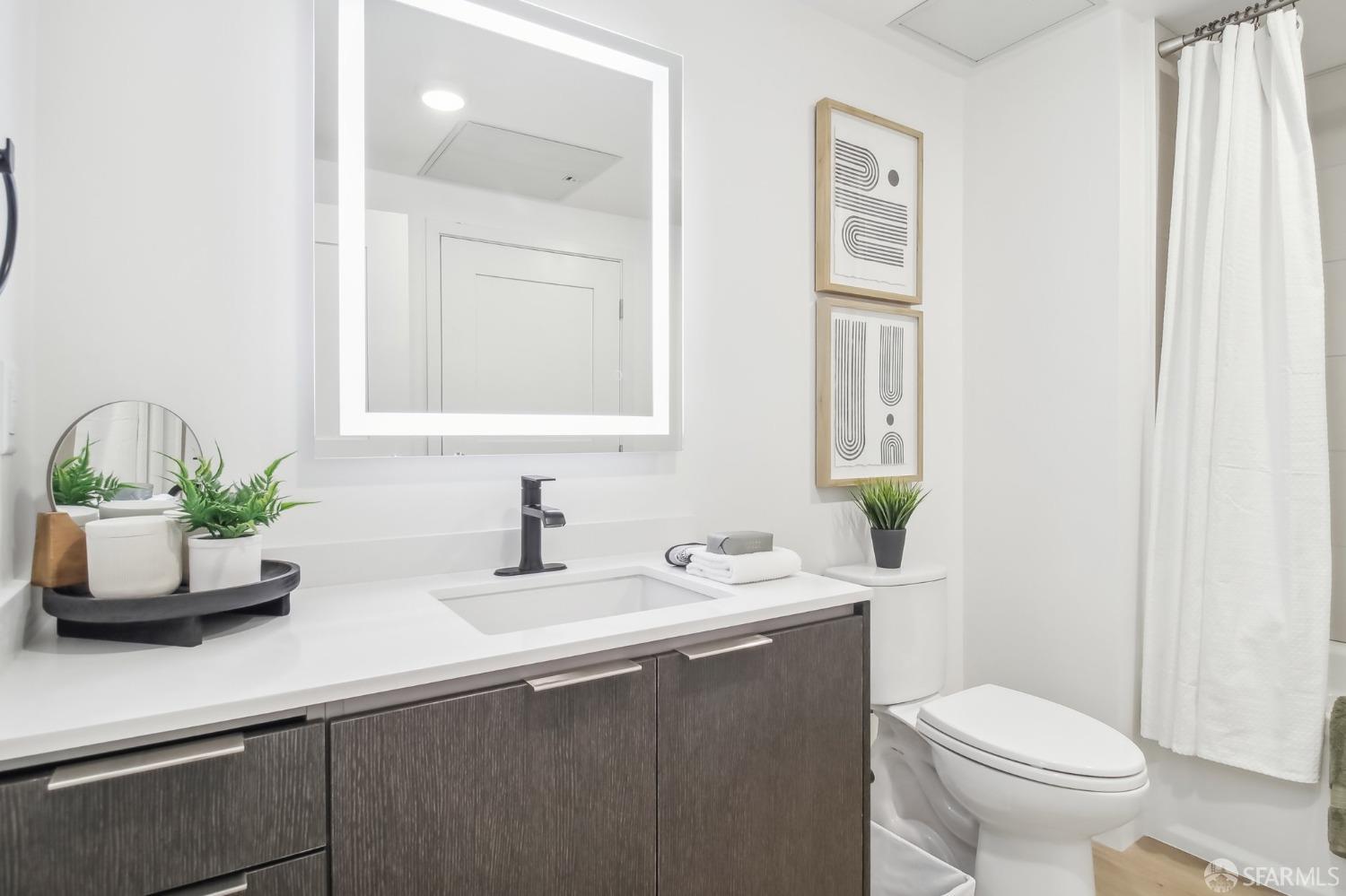 Photo #6: 425050792 Listing 