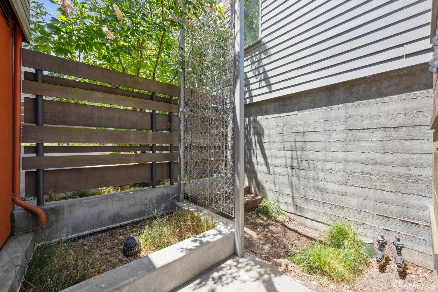 Photo #52: 425050589 Listing: Photo #52