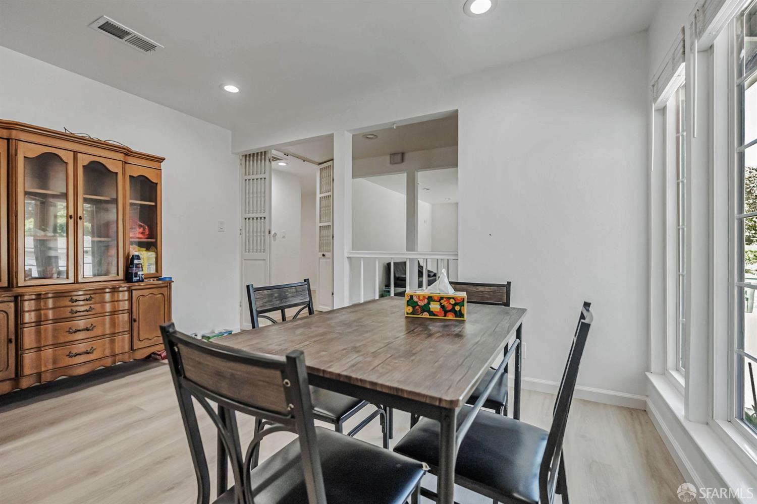 Detail Gallery Image 14 of 36 For 2675 Simas Ave, Pinole,  CA 94564 - 3 Beds | 2 Baths