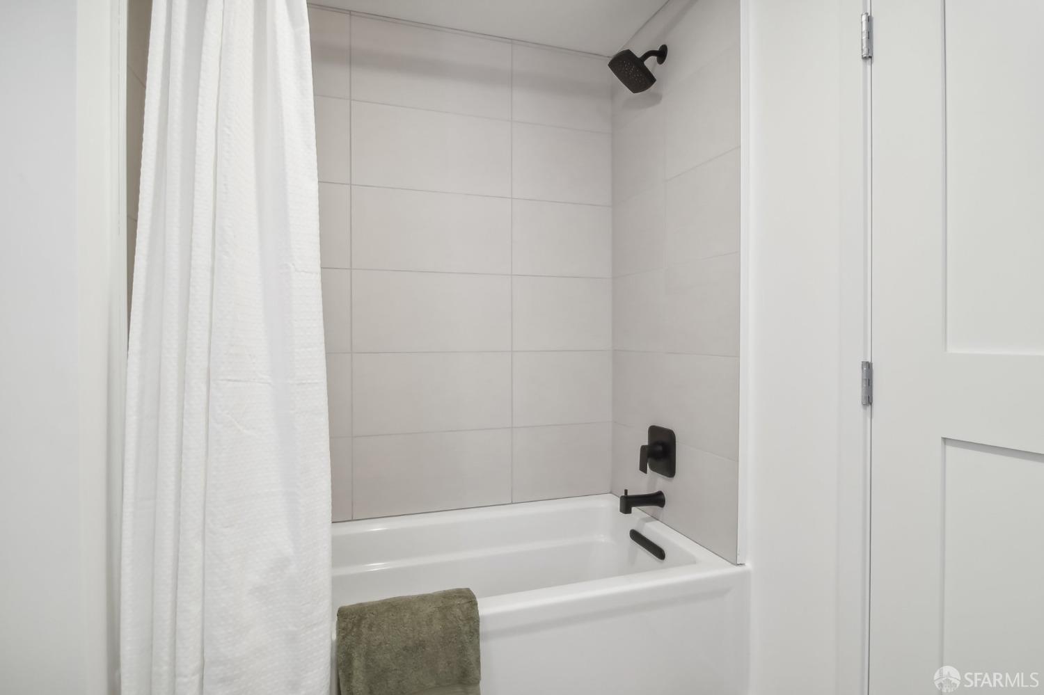 Detail Gallery Image 7 of 25 For 52 Kirkwood Ave #322,  San Francisco,  CA 94124 - 1 Beds | 1 Baths