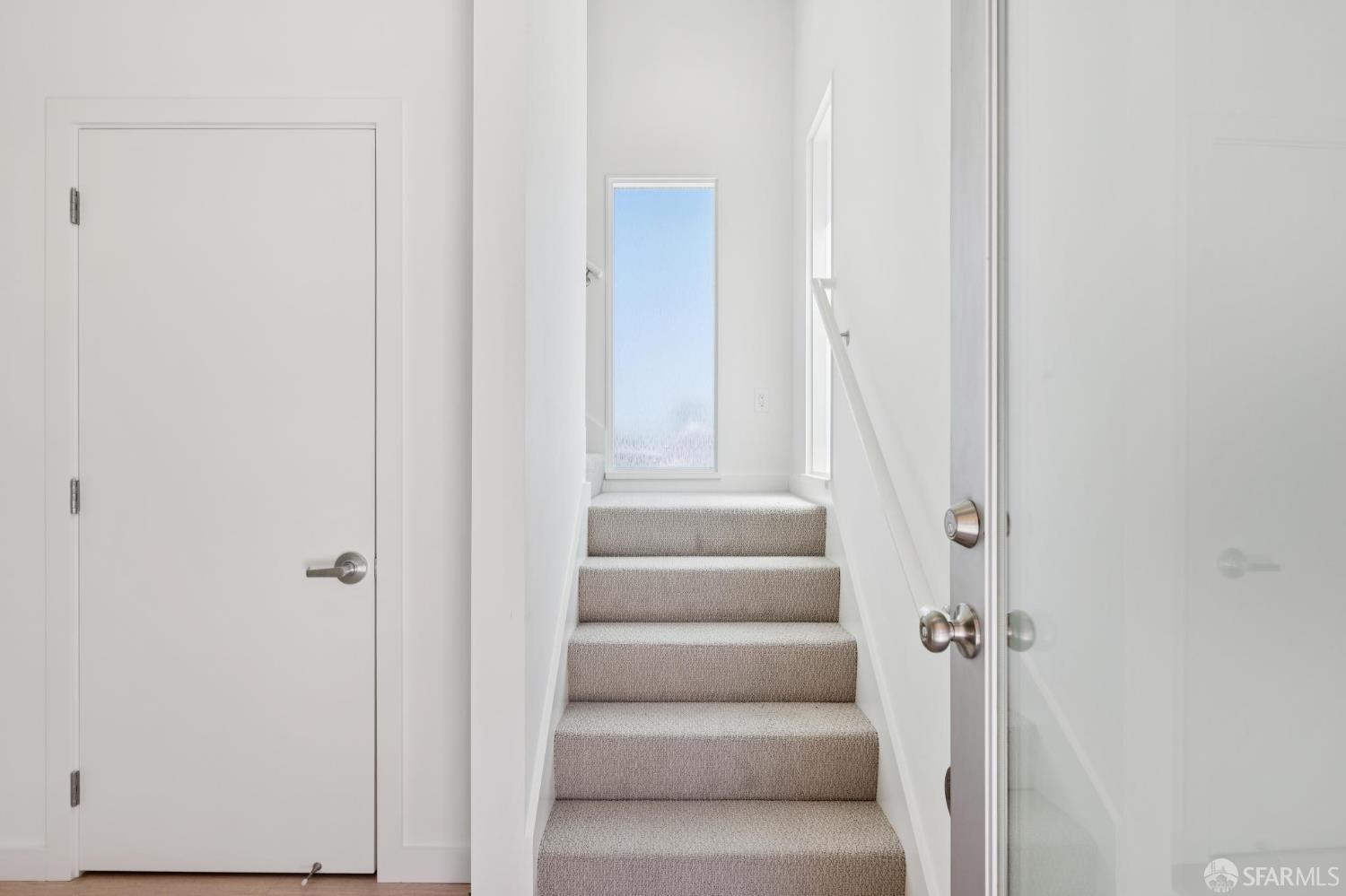 Photo #6: 425050589 Listing 
