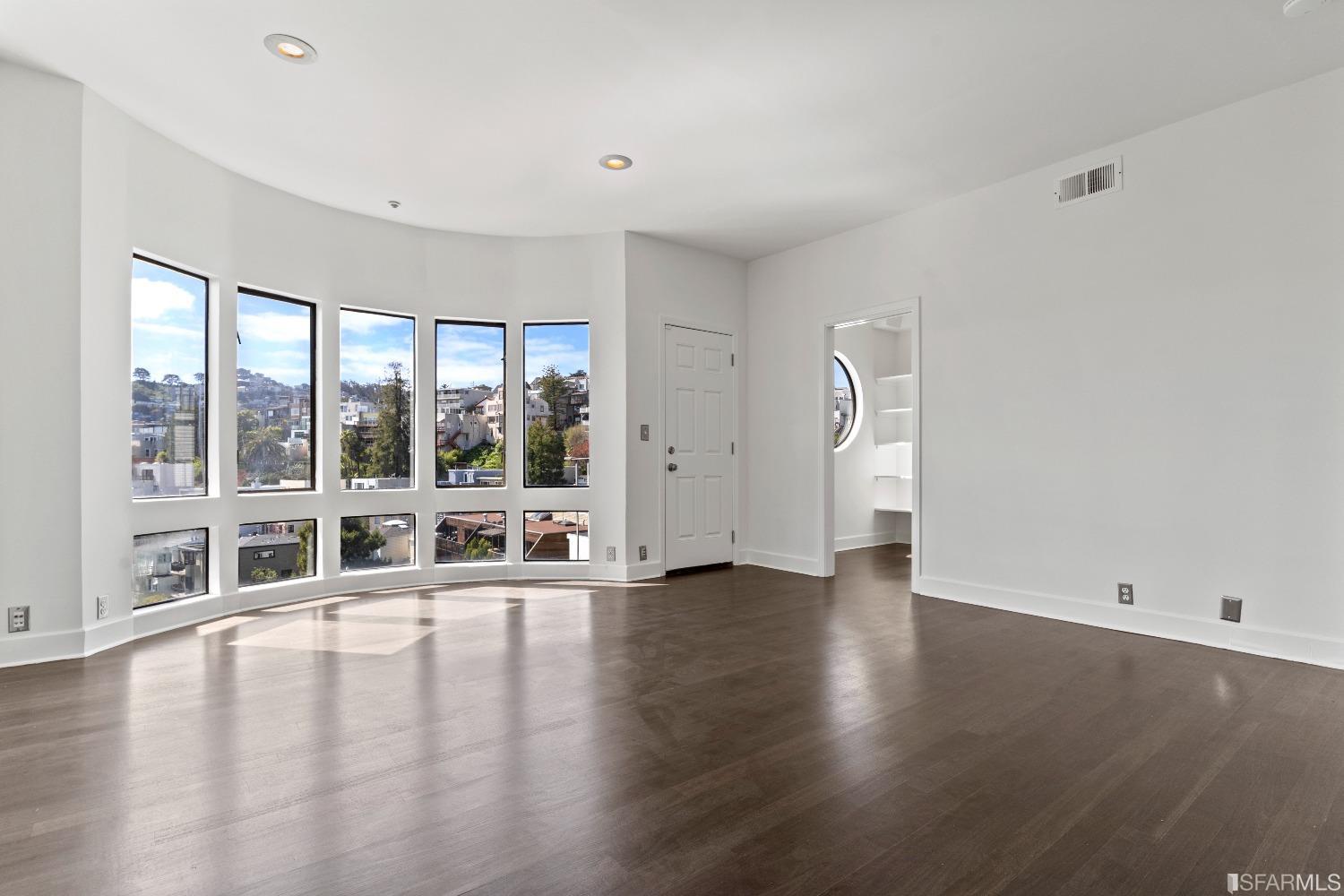 Detail Gallery Image 40 of 60 For 4 Museum Way, San Francisco,  CA 94114 - 2 Beds | 2 Baths