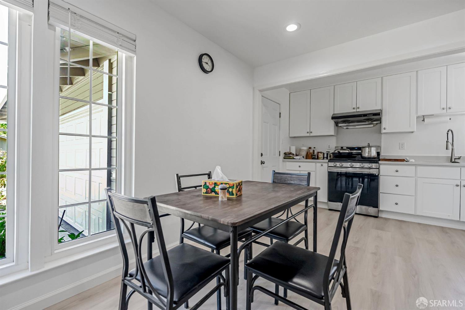 Detail Gallery Image 12 of 36 For 2675 Simas Ave, Pinole,  CA 94564 - 3 Beds | 2 Baths