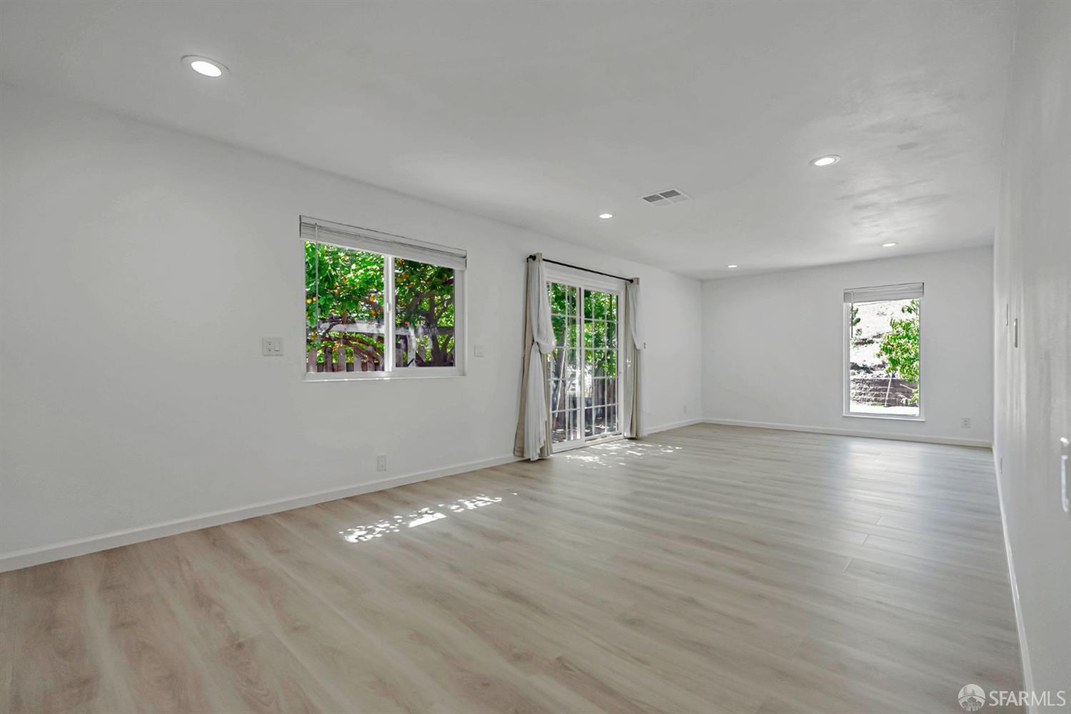 Detail Gallery Image 21 of 36 For 2675 Simas Ave, Pinole,  CA 94564 - 3 Beds | 2 Baths