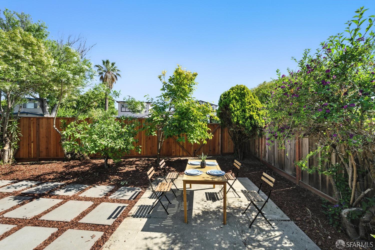 Detail Gallery Image 33 of 34 For 3573 Elmhurst Ave, Santa Clara,  CA 95051 - 3 Beds | 3/1 Baths