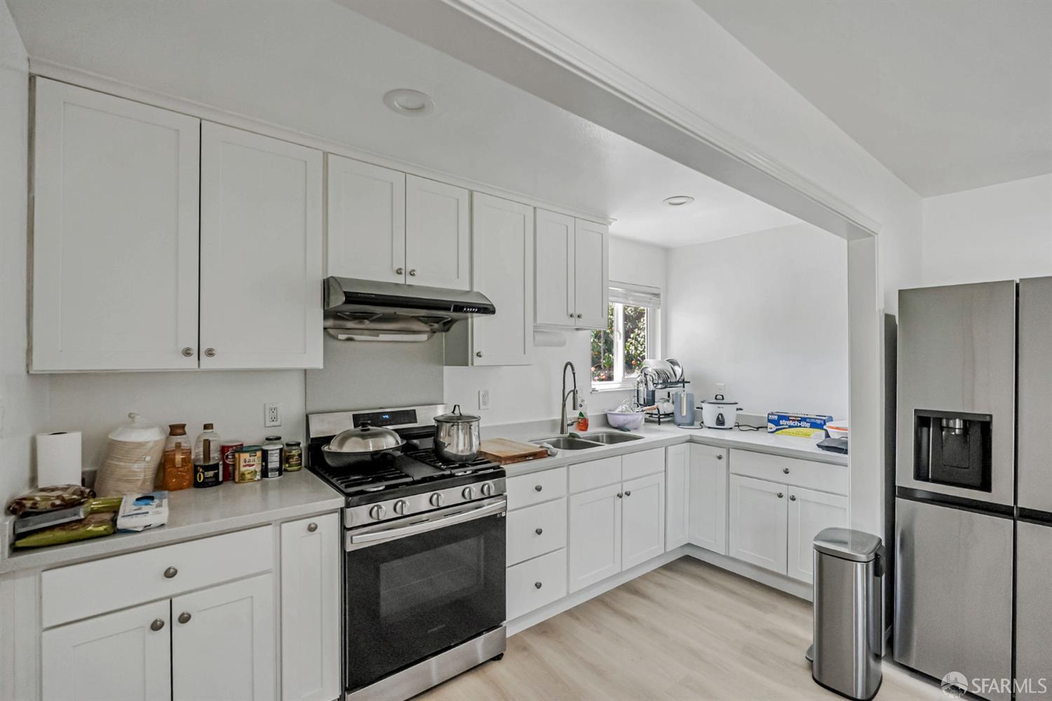 Detail Gallery Image 10 of 36 For 2675 Simas Ave, Pinole,  CA 94564 - 3 Beds | 2 Baths