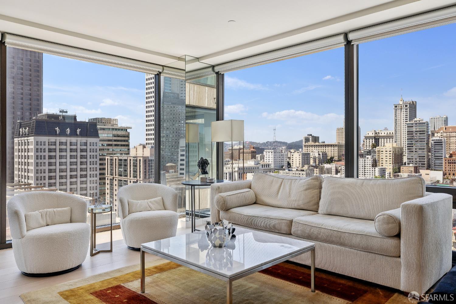 Photo #3: 425050389 Listing 