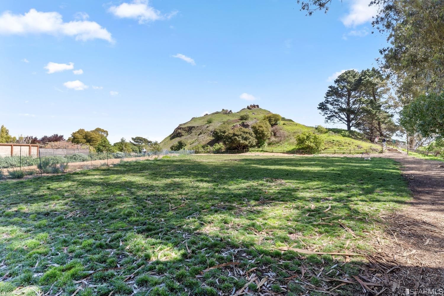 Detail Gallery Image 53 of 60 For 4 Museum Way, San Francisco,  CA 94114 - 2 Beds | 2 Baths