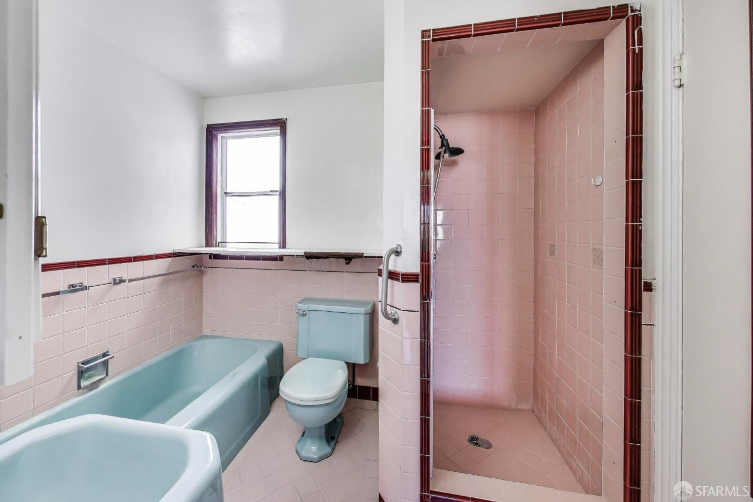 Photo #9: 425050504 Listing: Photo #9