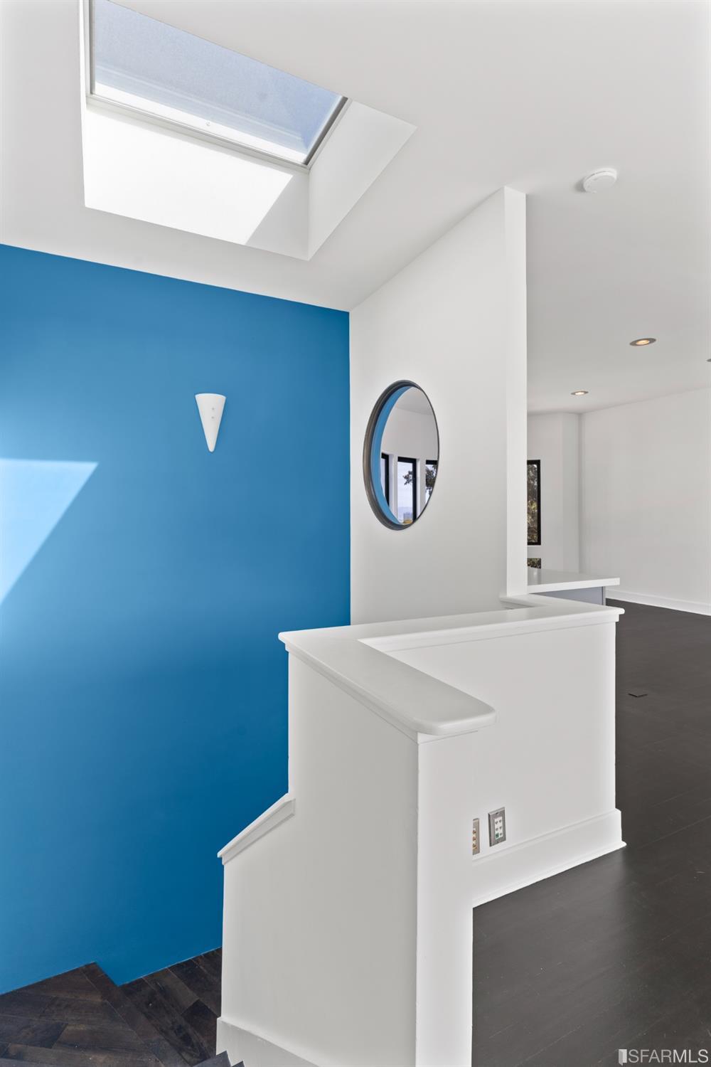 Detail Gallery Image 4 of 60 For 4 Museum Way, San Francisco,  CA 94114 - 2 Beds | 2 Baths