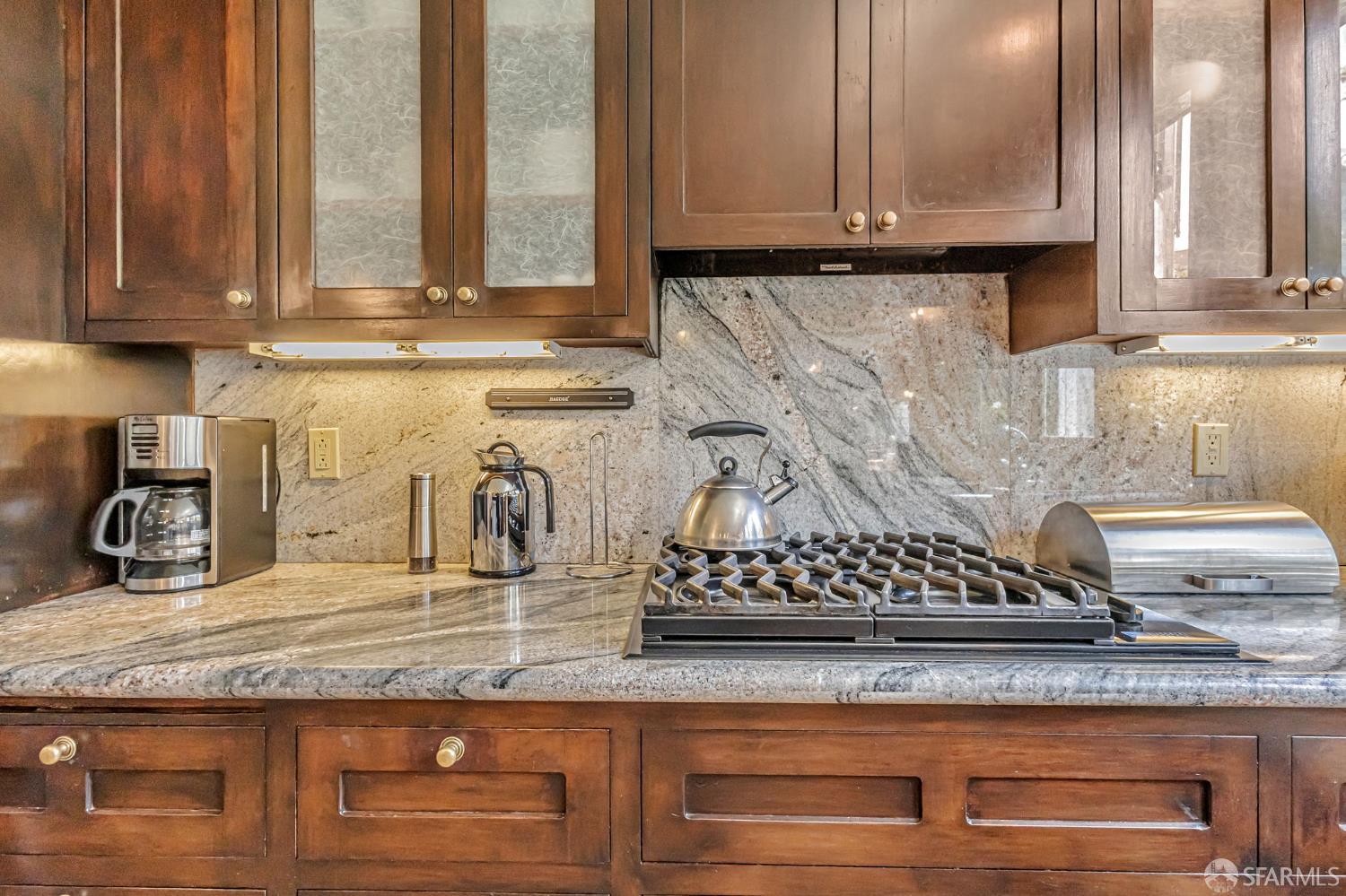 Detail Gallery Image 21 of 64 For 181 Marina Blvd, San Francisco,  CA 94123 - 3 Beds | 3/1 Baths