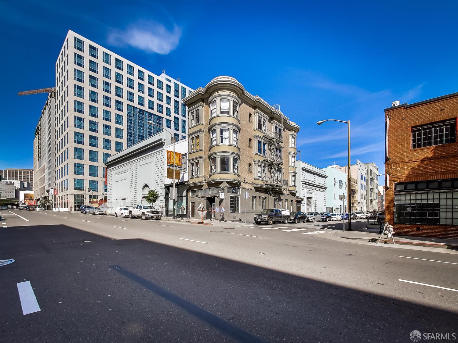 Detail Gallery Image 2 of 16 For 135 8th St, San Francisco,  CA 94130 - – Beds | – Baths