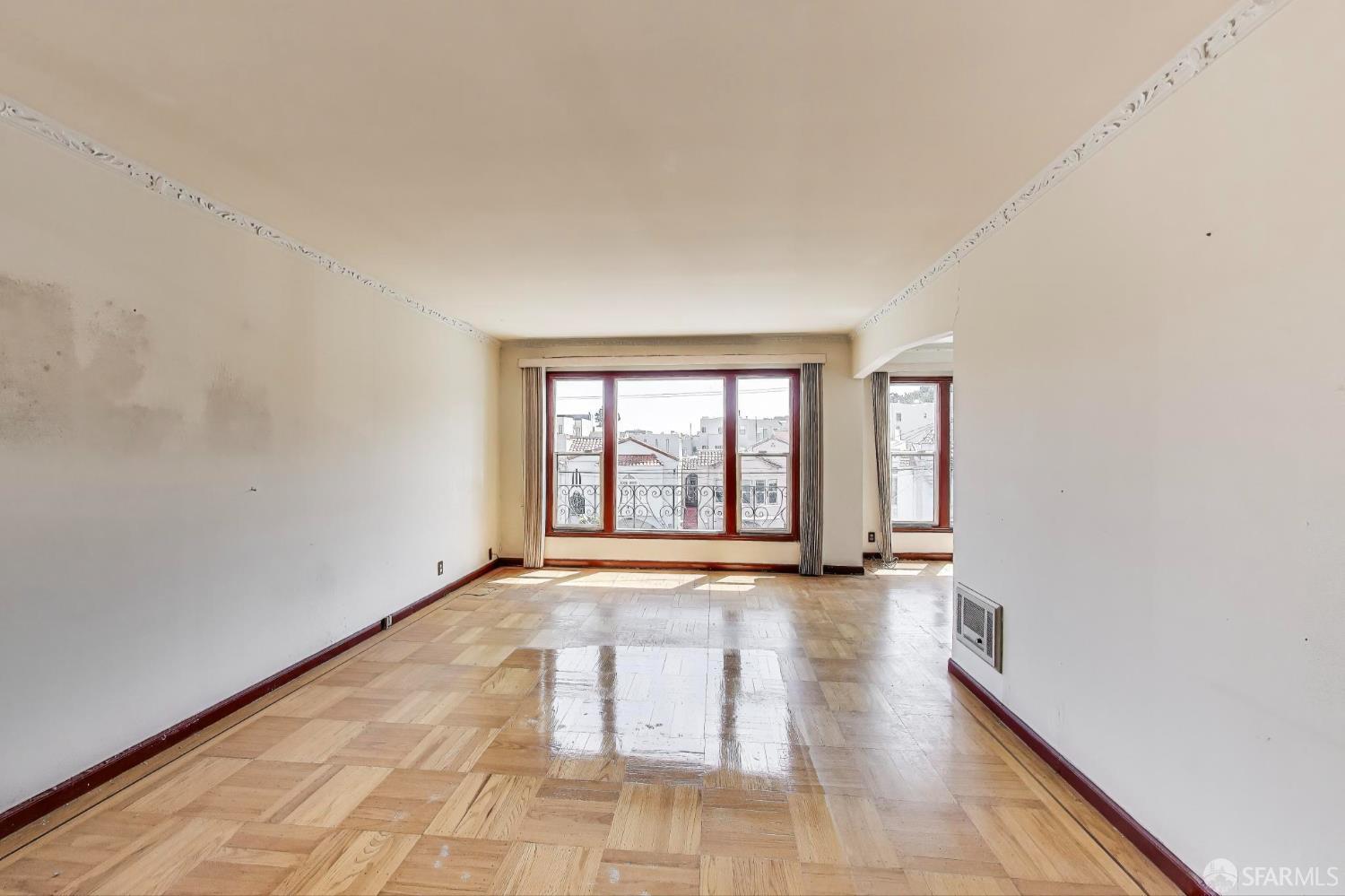 Photo #4: 425050504 Listing 