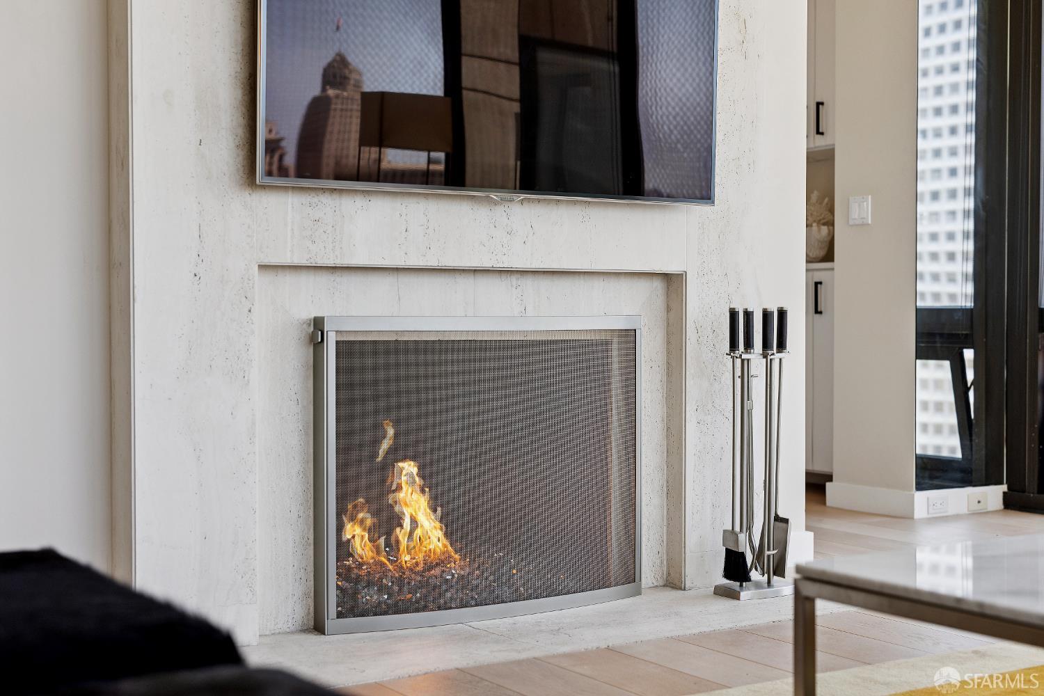 Photo #5: 425050389 Listing 