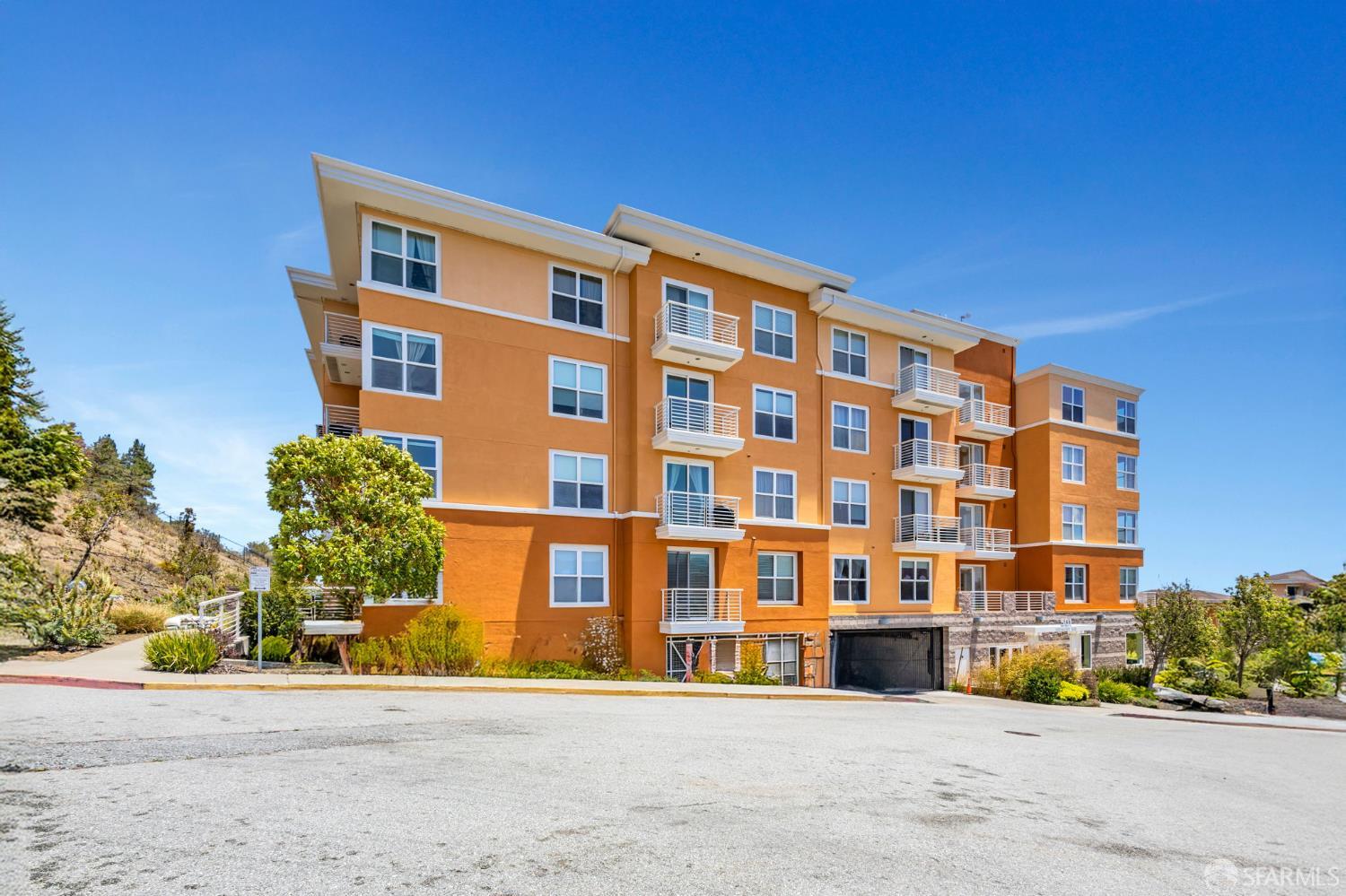 Detail Gallery Image 32 of 36 For 501 Crescent Way #5407,  San Francisco,  CA 94134 - 2 Beds | 2 Baths