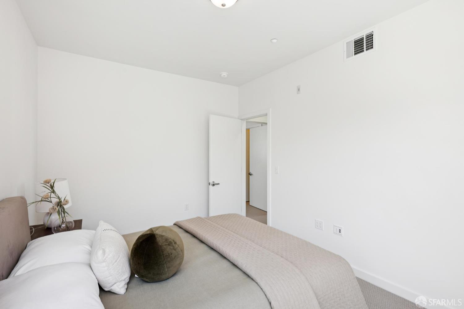 Photo #43: 425050589 Listing: Photo #43