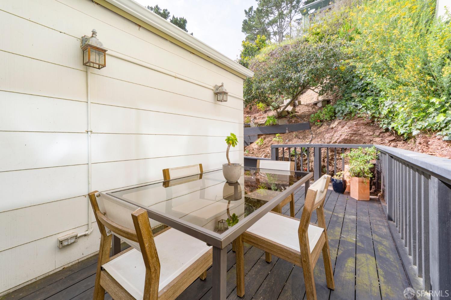 Detail Gallery Image 16 of 23 For 276 Bemis St, San Francisco,  CA 94131 - 1 Beds | 1 Baths