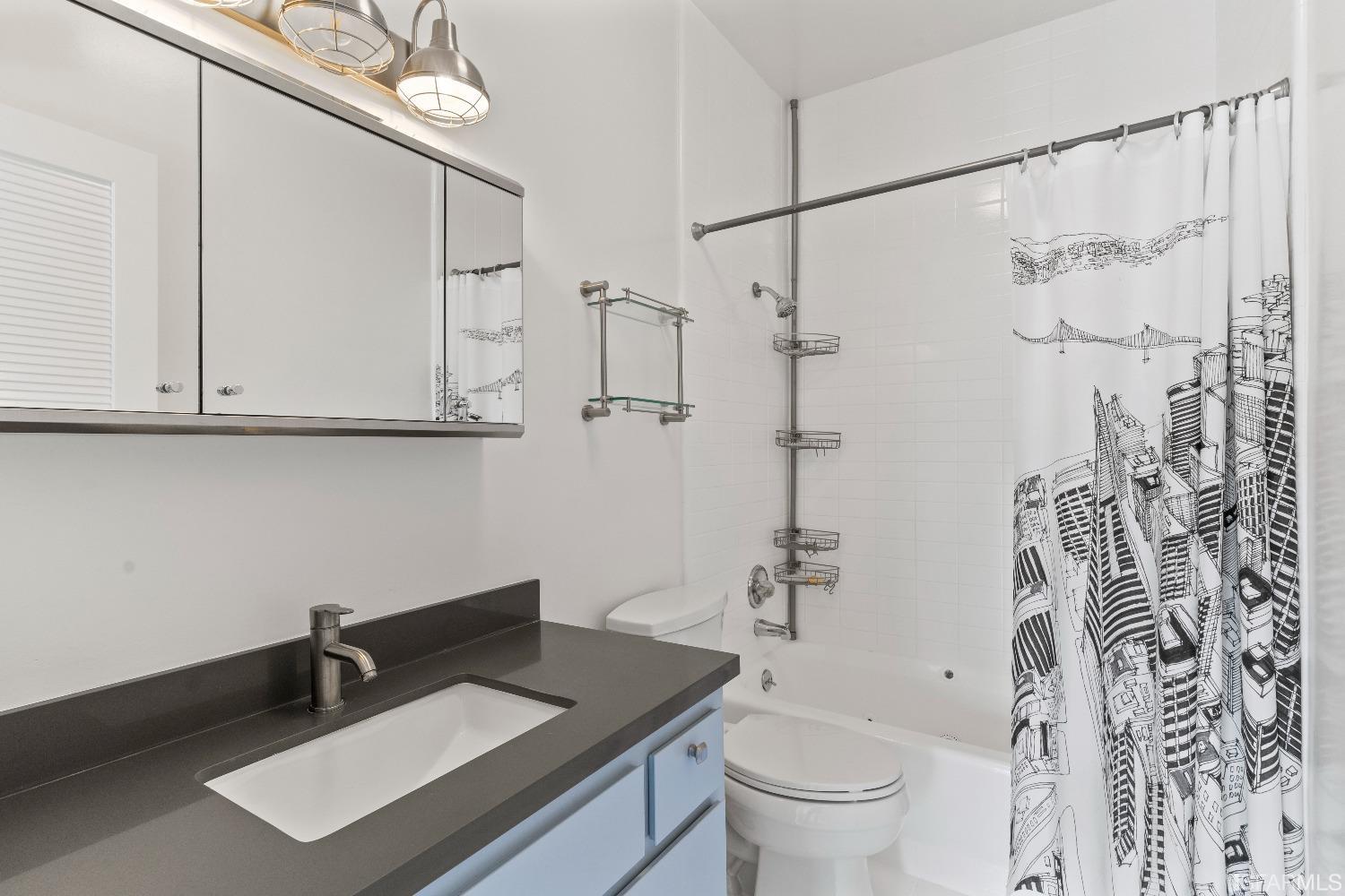 Detail Gallery Image 30 of 60 For 4 Museum Way, San Francisco,  CA 94114 - 2 Beds | 2 Baths