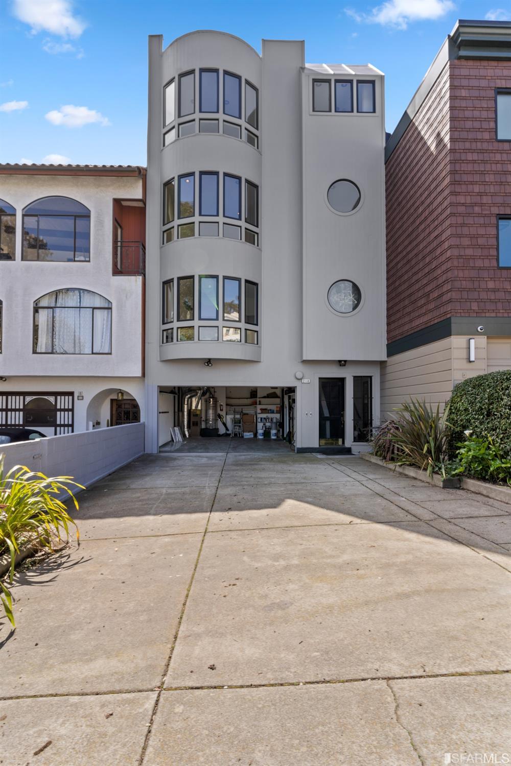 Detail Gallery Image 3 of 60 For 4 Museum Way, San Francisco,  CA 94114 - 2 Beds | 2 Baths