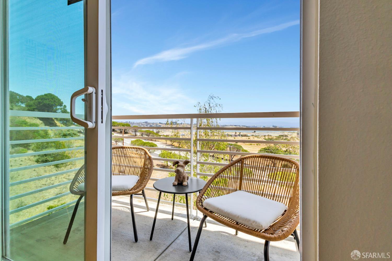 Detail Gallery Image 30 of 36 For 501 Crescent Way #5407,  San Francisco,  CA 94134 - 2 Beds | 2 Baths