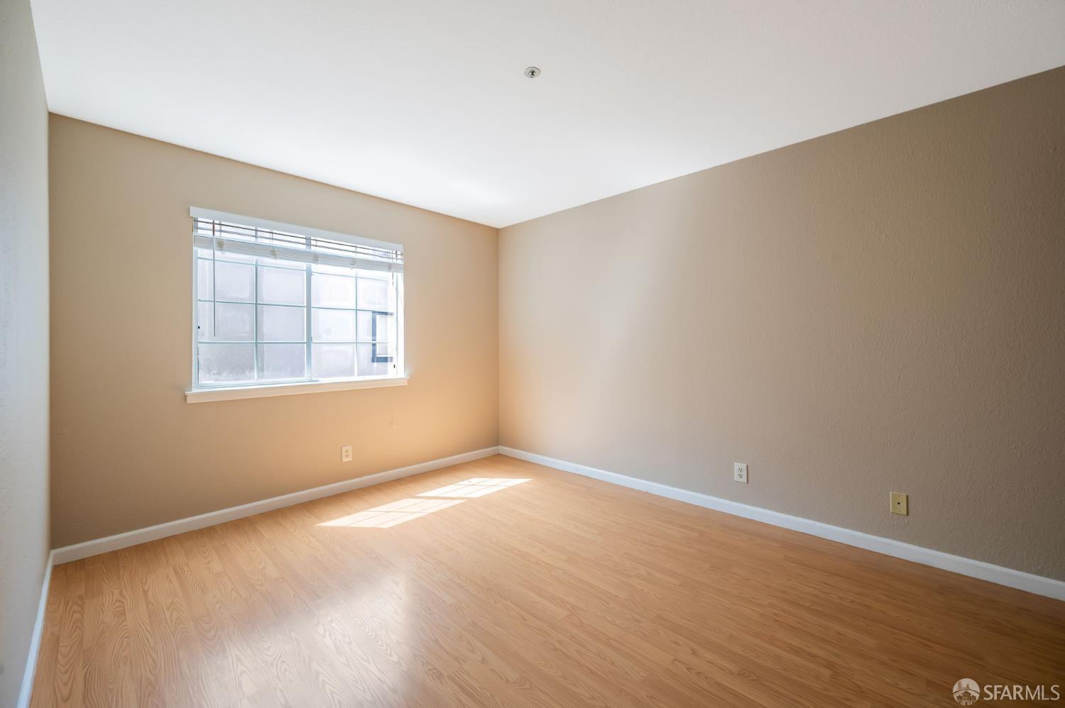 Detail Gallery Image 16 of 31 For 1021 San Luis Cir #612,  Daly City,  CA 94014 - 2 Beds | 2 Baths