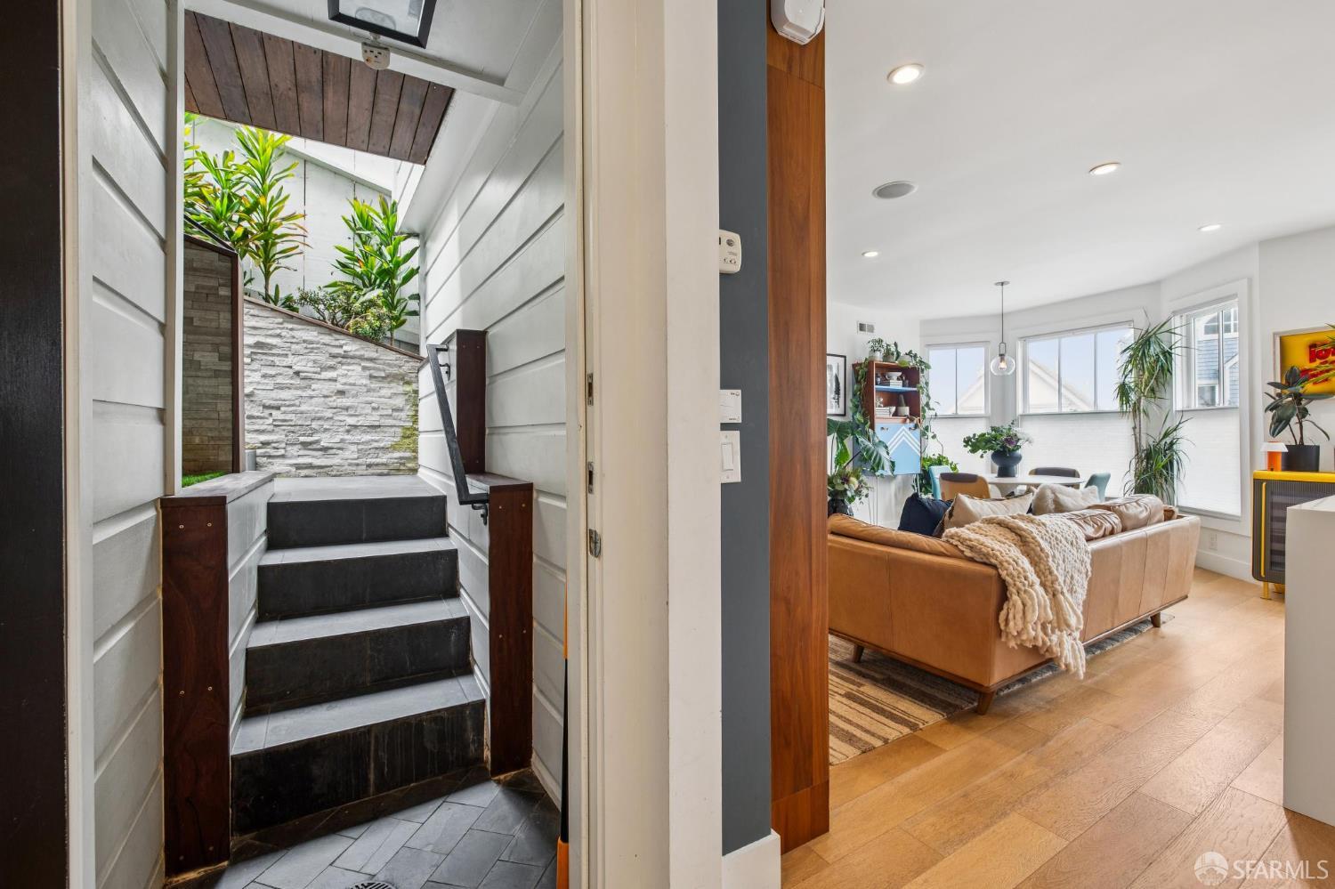 Detail Gallery Image 19 of 37 For 392 Corbett Ave, San Francisco,  CA 94114 - 1 Beds | 1/1 Baths