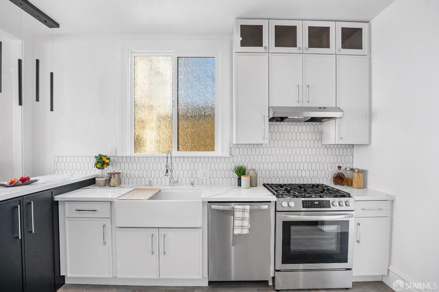 Photo #3: 425051000 Listing 