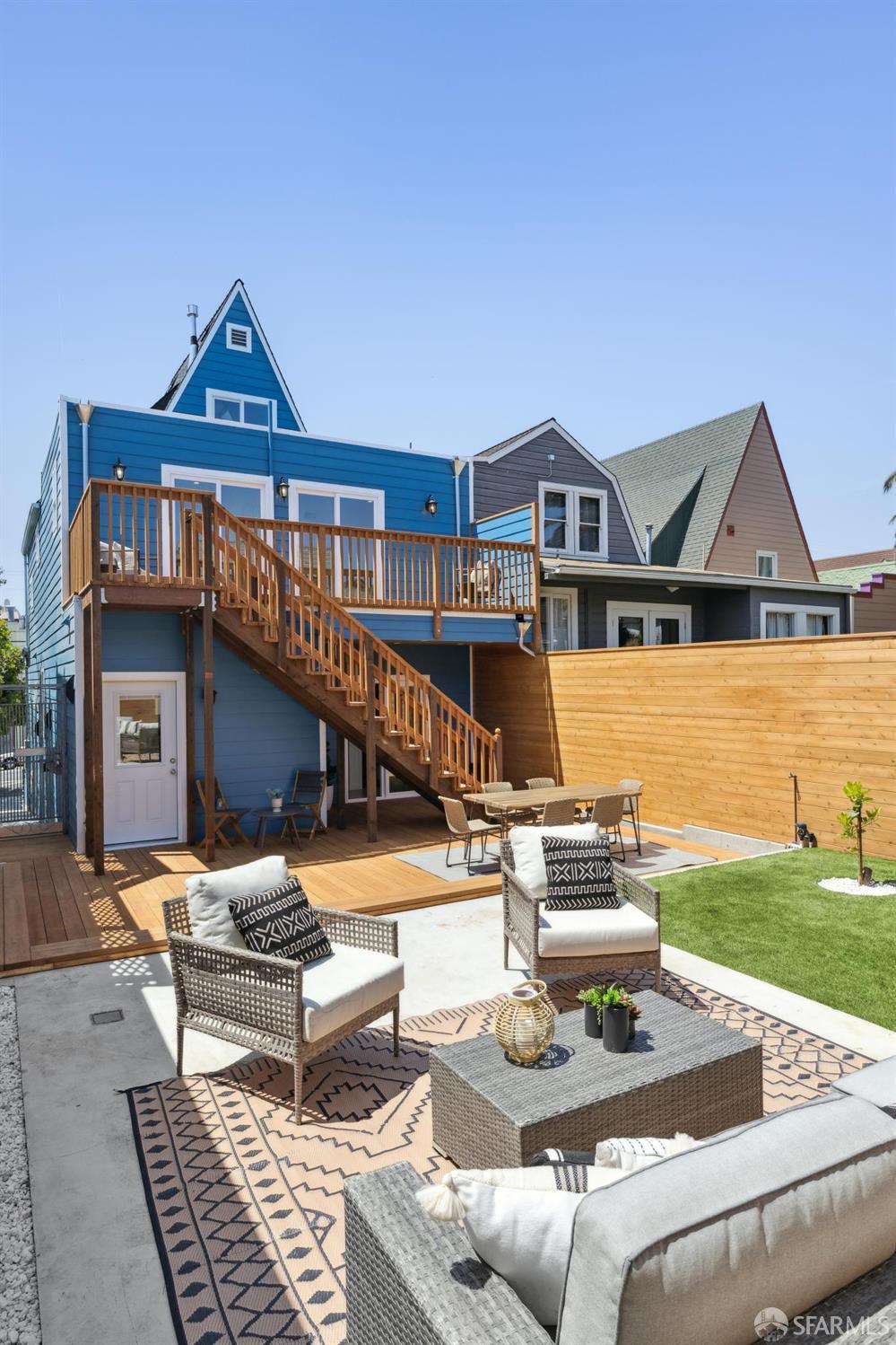 Detail Gallery Image 32 of 83 For 331 London St, San Francisco,  CA 94112 - 4 Beds | 3/1 Baths