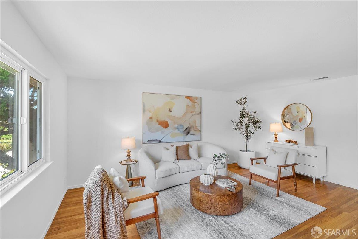 Detail Gallery Image 11 of 59 For 2083 Seacliff Dr, Milpitas,  CA 95035 - 4 Beds | 2 Baths