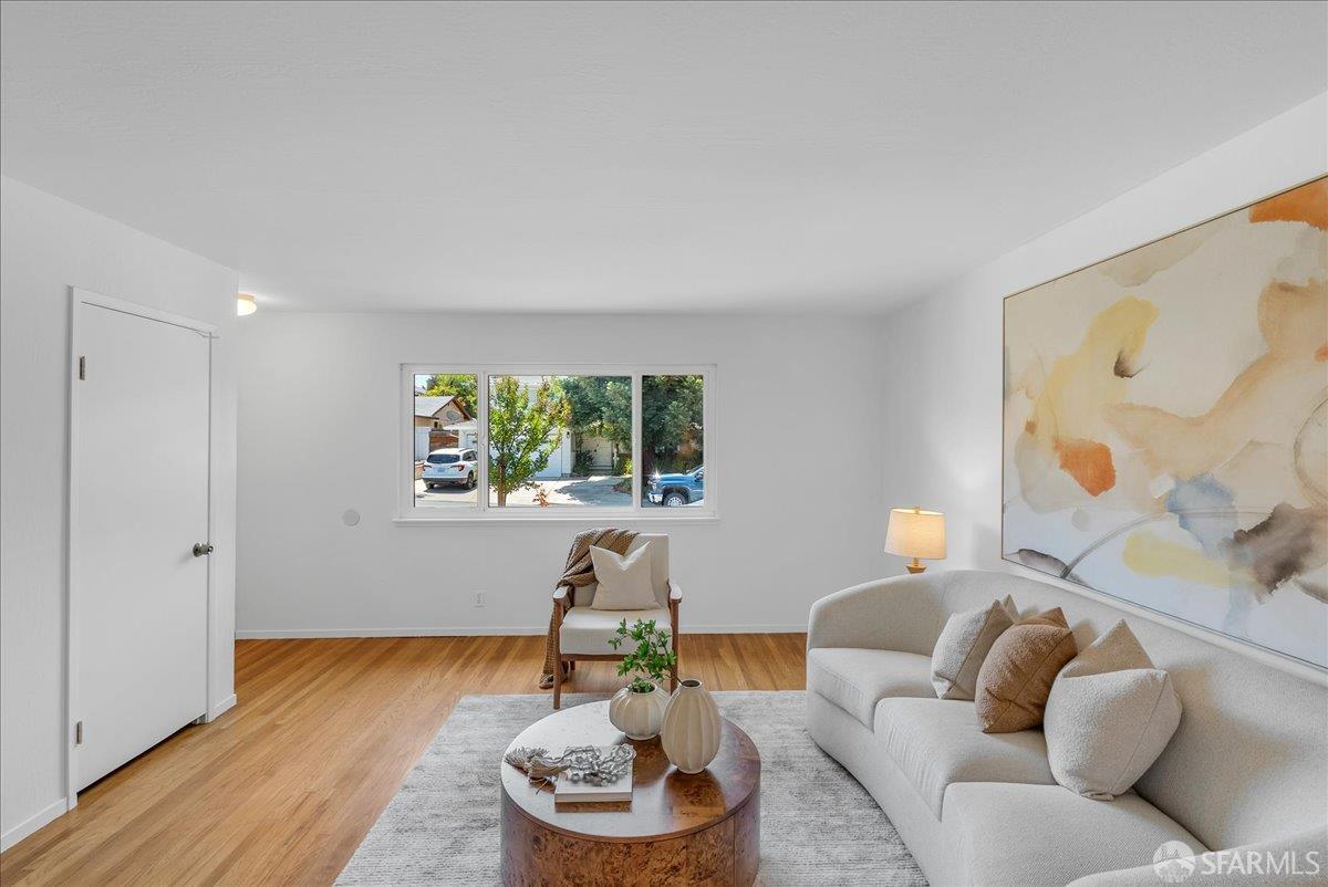 Detail Gallery Image 10 of 59 For 2083 Seacliff Dr, Milpitas,  CA 95035 - 4 Beds | 2 Baths
