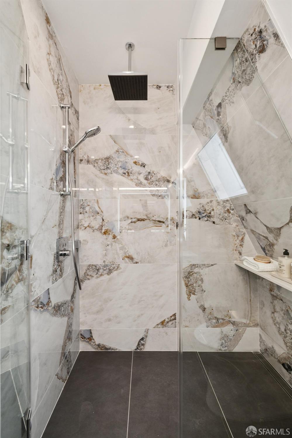 Detail Gallery Image 64 of 83 For 331 London St, San Francisco,  CA 94112 - 4 Beds | 3/1 Baths