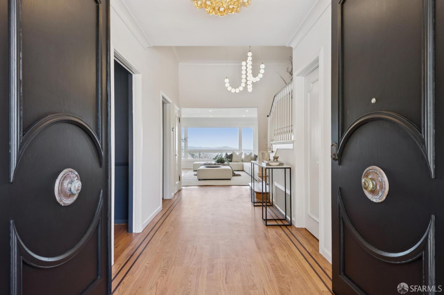Detail Gallery Image 3 of 71 For 850 Darien Way, San Francisco,  CA 94127 - 5 Beds | 5/1 Baths