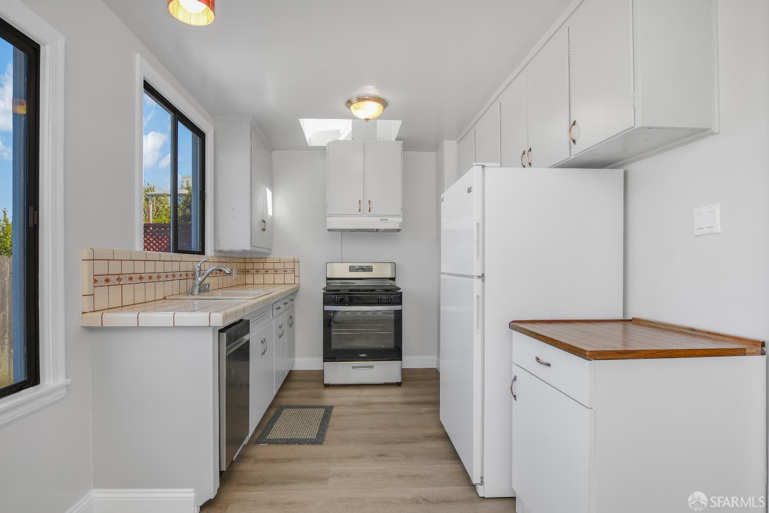 Detail Gallery Image 15 of 32 For 17 Lapham Way, San Francisco,  CA 94112 - 2 Beds | 1 Baths
