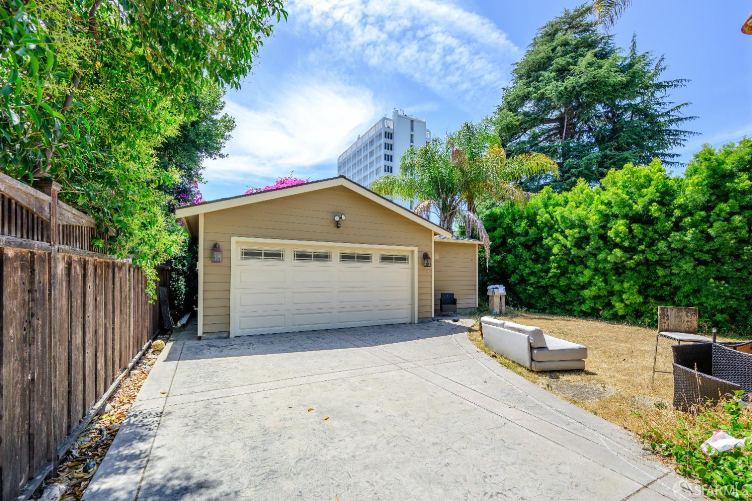 Detail Gallery Image 17 of 29 For 647 N 2nd St, San Jose,  CA 95112 - 4 Beds | 4 Baths