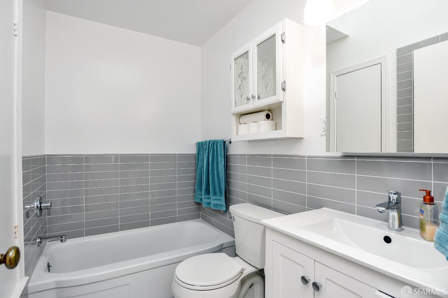 Detail Gallery Image 23 of 32 For 17 Lapham Way, San Francisco,  CA 94112 - 2 Beds | 1 Baths