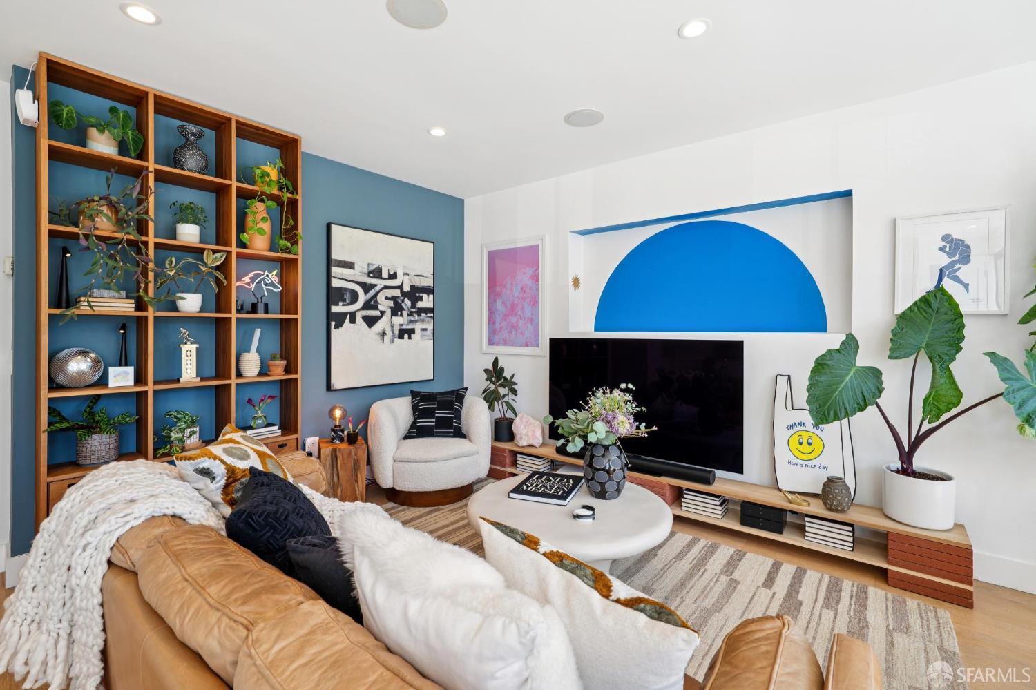 Detail Gallery Image 6 of 37 For 392 Corbett Ave, San Francisco,  CA 94114 - 1 Beds | 1/1 Baths