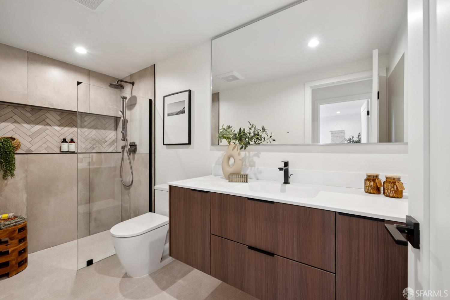 Detail Gallery Image 66 of 91 For 738 Athens St, San Francisco,  CA 94112 - 3 Beds | 3 Baths