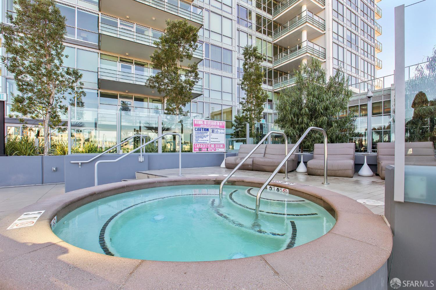 Photo #16: 425051055 Listing: Photo #16